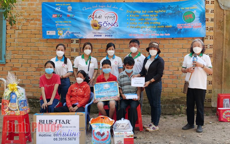 “Khát vọng sống” trao hơn 176 triệu đồng trợ giúp hoàn cảnh khó khăn