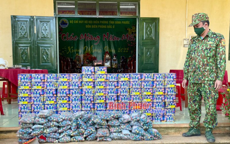 Tạm giữ 150kg pháo nổ vô chủ