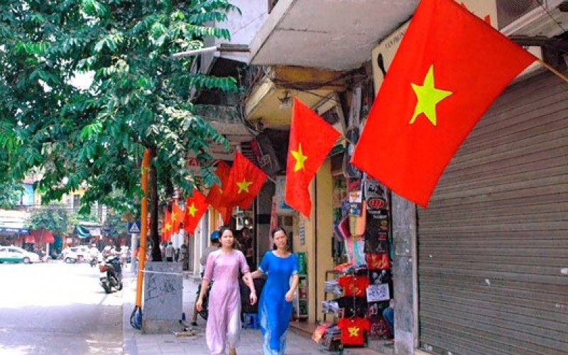 Treo cờ Tổ quốc và nghỉ tết Nguyên đán Nhâm Dần năm 2022