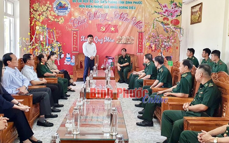 Bí thư Tỉnh ủy Nguyễn Mạnh Cường chúc tết nguyên lãnh đạo tỉnh, lực lượng vũ trang