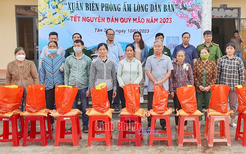 Bình Phước: Ấm áp chương trình “Xuân biên phòng ấm lòng dân bản”