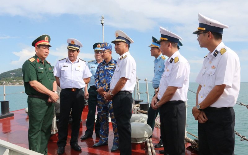 Bộ Tổng Tham mưu kiểm tra công tác sẵn sàng chiến đấu tại Vùng 5 Hải quân
