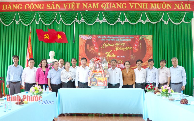 Cao su Đồng Phú đồng hành với tỉnh trong phát triển kinh tế và an sinh xã hội