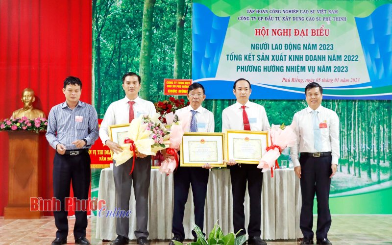 Cao su Phú Thịnh phát động phong trào thi đua năm 2023