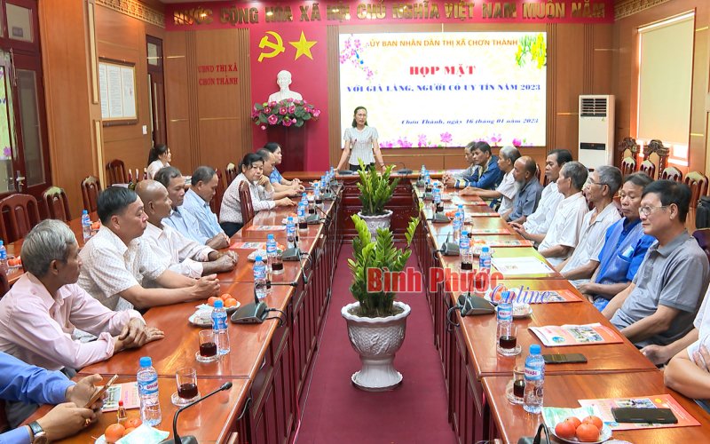 Chơn Thành: Họp mặt các già làng, người có uy tín năm 2023