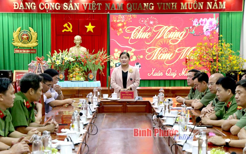 Chủ tịch UBND tỉnh kiểm tra công tác trực sẵn sàng chiến đấu tại Công an tỉnh