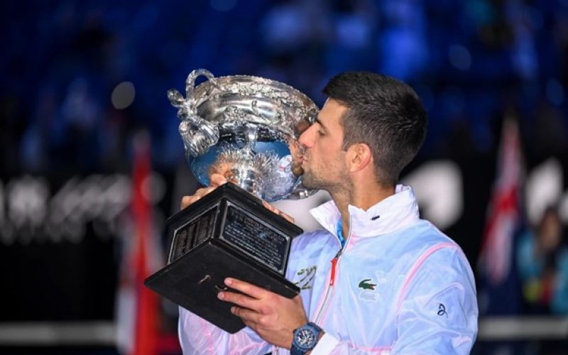Djokovic lần thứ 10 vô địch Australian Open, trở lại số 1 thế giới