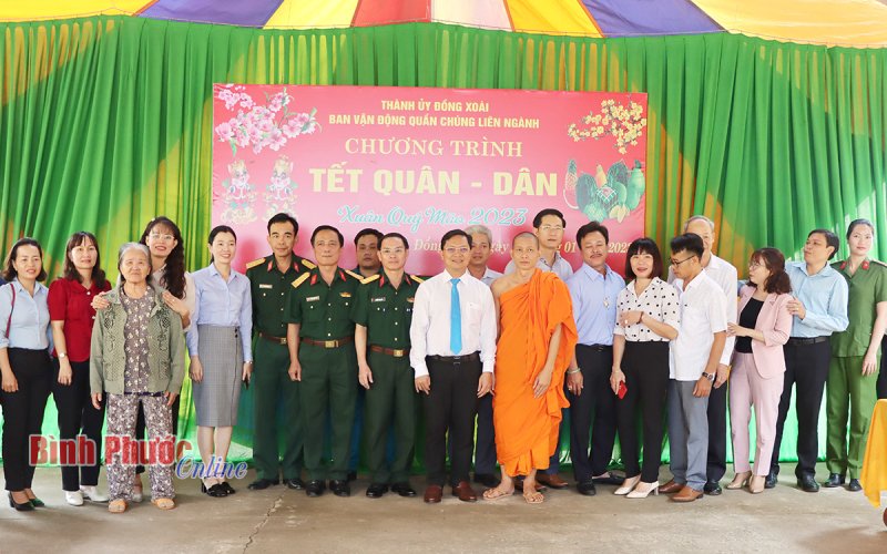 Đồng Xoài: Ấm áp tết quân - dân 2023