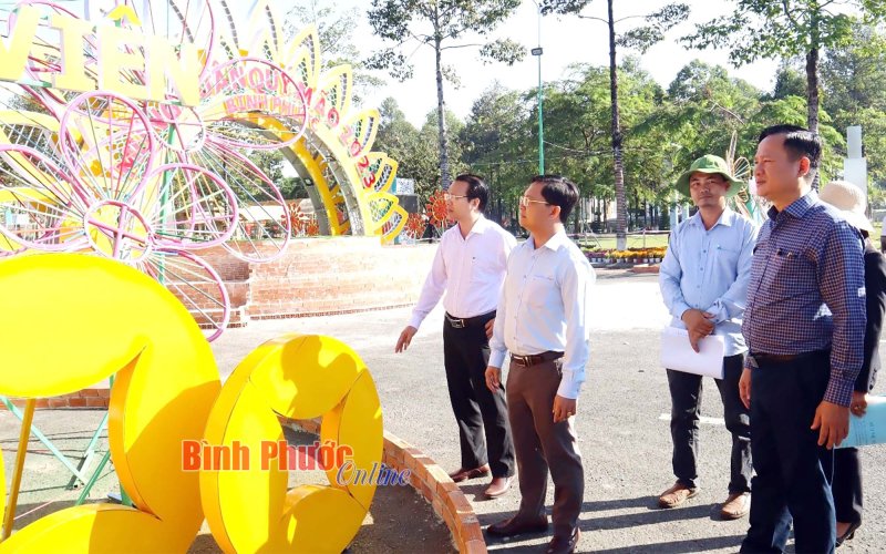 Đồng Xo&agrave;i: Đảm bảo đường hoa xu&acirc;n ho&agrave;n th&agrave;nh đ&uacute;ng tiến độ