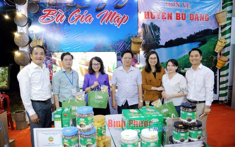 Khai mạc kh&ocirc;ng gian văn h&oacute;a, du lịch, ẩm thực Đ&ocirc;ng Nam Bộ