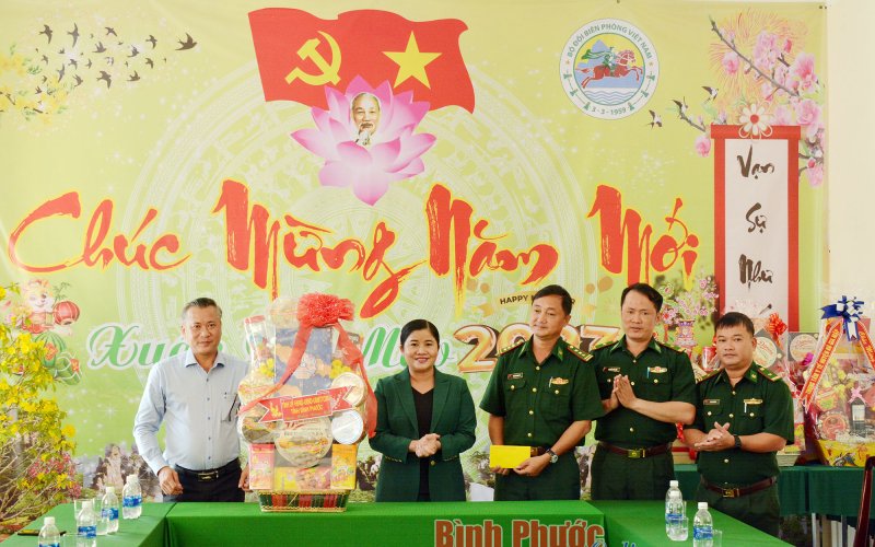 Lãnh đạo tỉnh Bình Phước thăm, chúc tết các đơn vị vũ trang huyện Bù Gia Mập