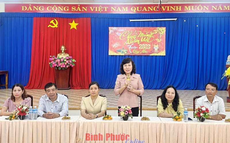 Lãnh đạo tỉnh thăm, chúc tết tại huyện Lộc Ninh và thị xã Bình Long