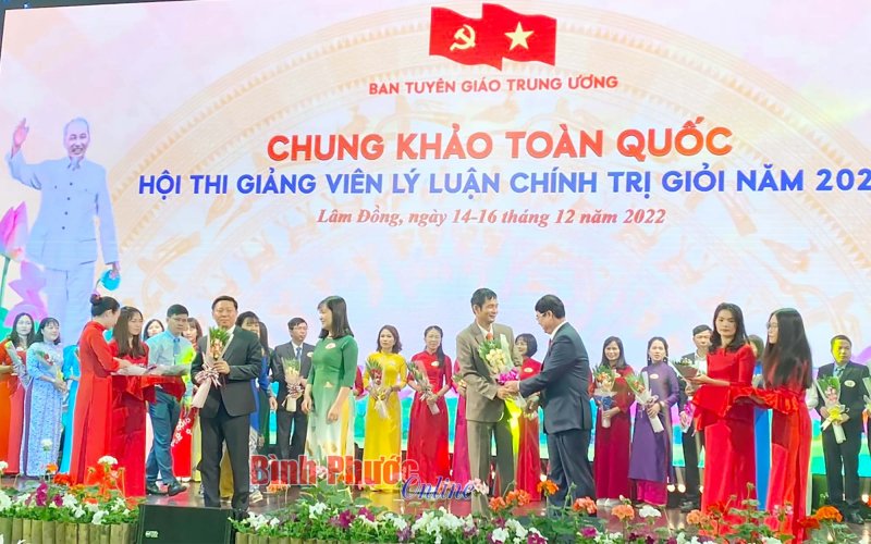 Mỗi người thầy phải là chuyên gia của chính mình