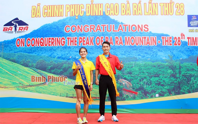 Niềm vui chiến thắng của Vua và Nữ hoàng leo núi “Chinh phục đỉnh cao Bà Rá” 2023