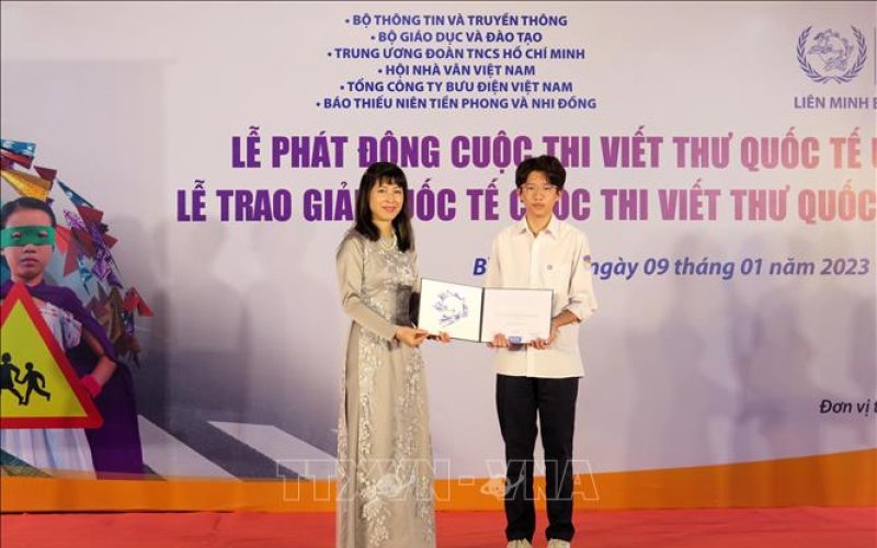Ph&aacute;t động Cuộc thi viết thư quốc tế UPU lần thứ 52