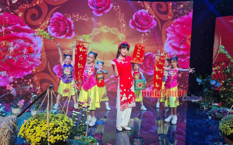 Sao nh&iacute; Khải Ho&agrave;n: Năm mới ch&uacute;c mọi người &ldquo;Cung hỷ ph&aacute;t t&agrave;i&rdquo;