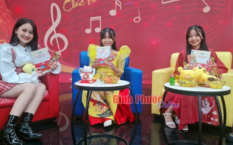 Sao nh&iacute; tuổi M&atilde;o đ&oacute;n tết qu&ecirc; ngoại