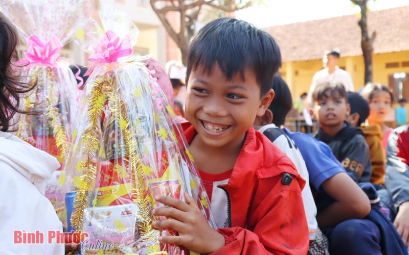 Tết ấm yêu thương