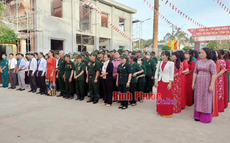 Thị trấn Đức Phong, huyện Bù Đăng chào cờ đầu Xuân Quý Mão 2023