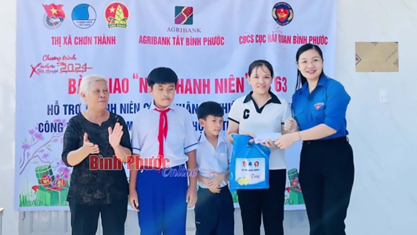 Ấm áp tình xuân