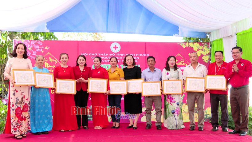 Bếp cơm tình thương Bệnh viện Đa khoa tỉnh tri ân những tấm lòng nhân đạo