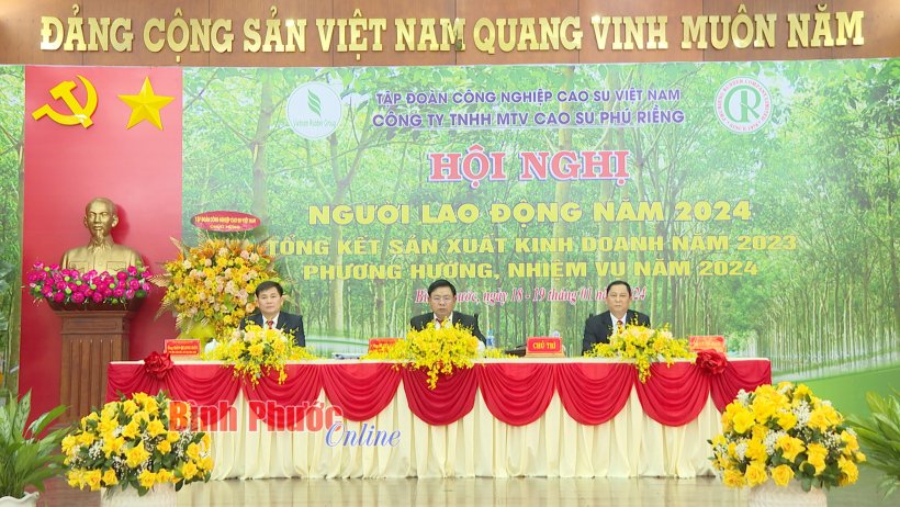 Cao su Phú Riềng phấn đấu tăng thu nhập cho người lao động