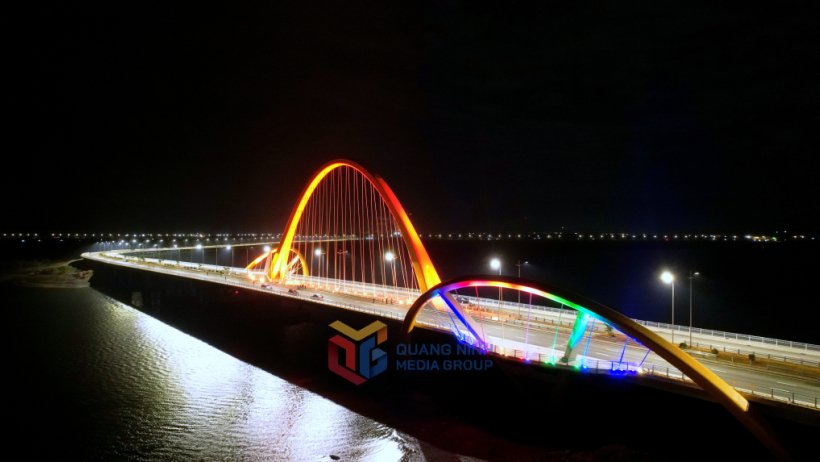 Cầu Cửa Lục 3 lung linh, rực rỡ trước ngày khánh thành