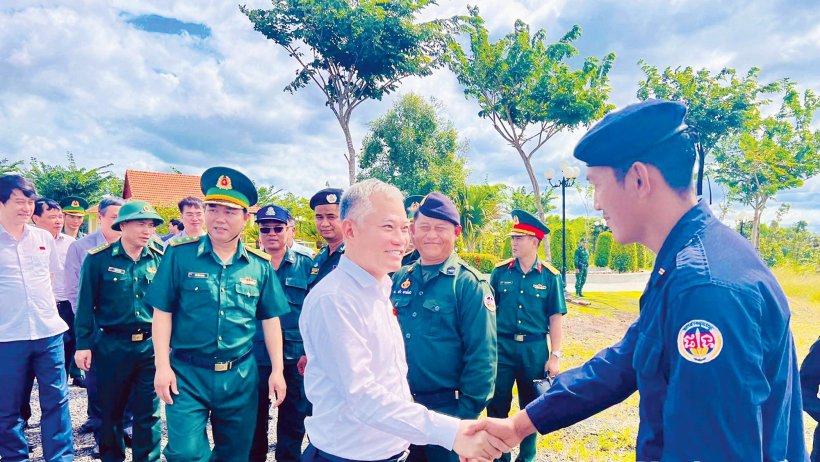 'Cây tre Việt Nam' và kế sách giữ nước