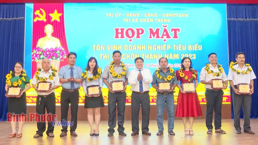 Chơn Thành họp mặt tôn vinh doanh nghiệp