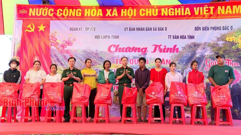 Chương trình “Xuân biên phòng ấm lòng dân bản” tại Đắk Ơ