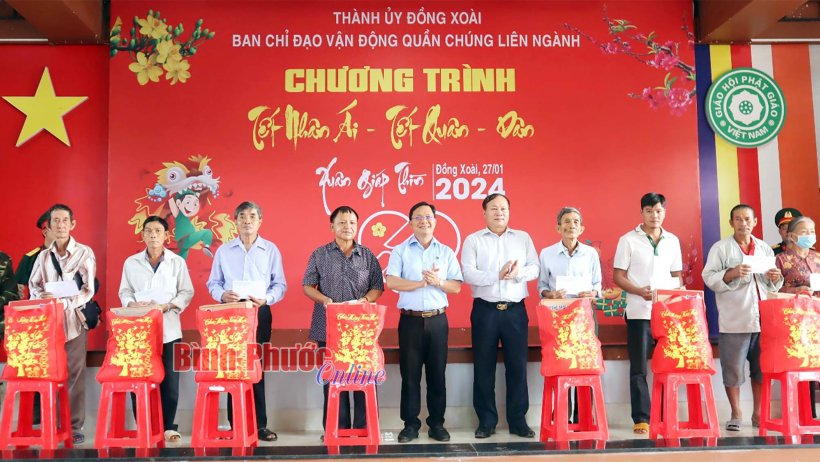 Đồng Xoài: Chung tay thực hiện “Tết nhân ái - Tết quân dân” chăm lo cho hộ khó khăn