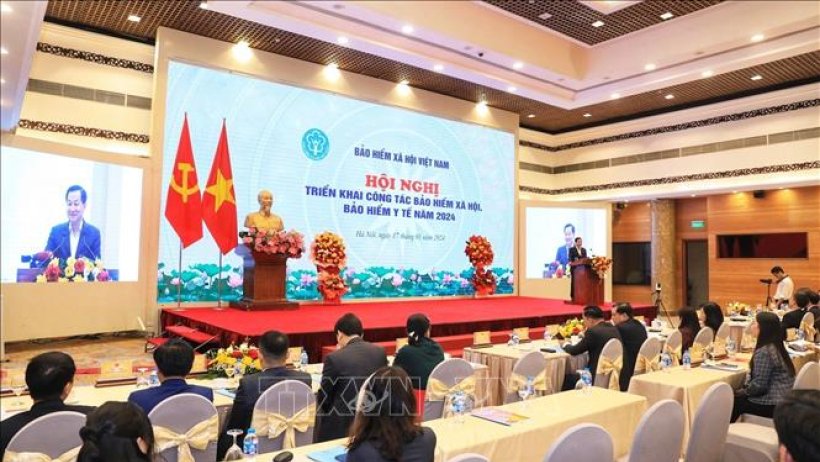 Hoàn thiện chính sách bảo hiểm xã hội, bảo hiểm y tế đáp ứng yêu cầu thực tiễn