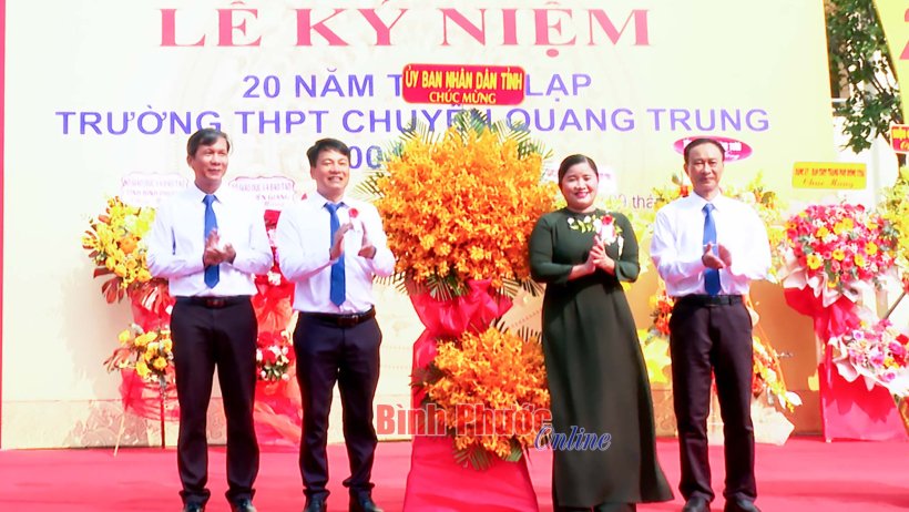 Kỷ niệm 20 năm thành lập Trường chuyên Quang Trung