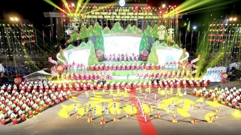 Lai Châu long trọng tổ chức Lễ kỷ niệm 20 năm chia tách, thành lập tỉnh và nhận Huân chương Lao động hạng Nhất