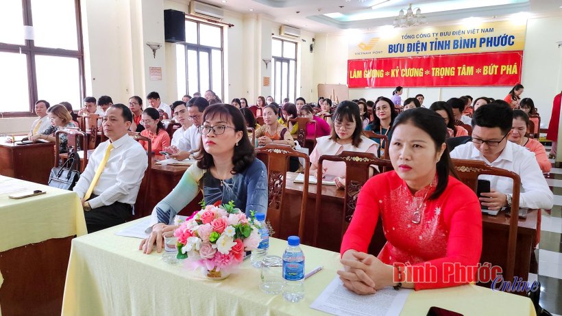 Quyết tâm tăng doanh thu, nâng chất dịch vụ bưu chính chuyển phát