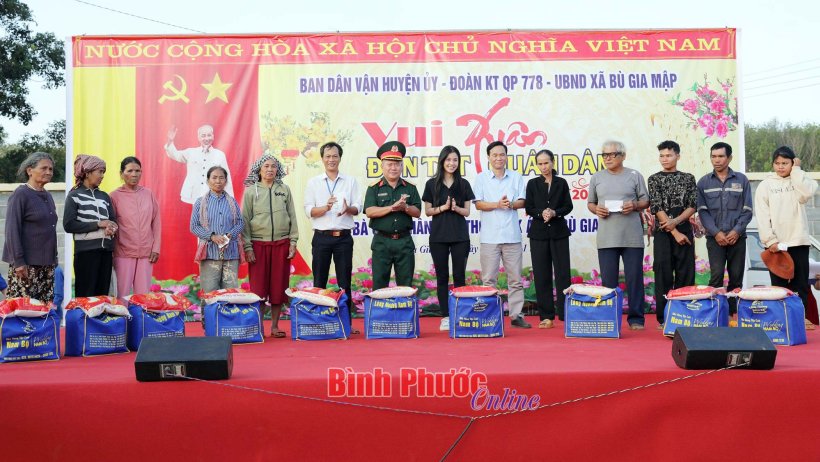 Rộn ràng tết quân dân ở xã Bù Gia Mập