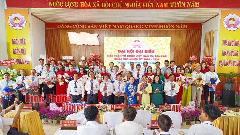Tân Lập tổ chức thành công đại hội điểm MTTQ Việt Nam xã khóa XIV
