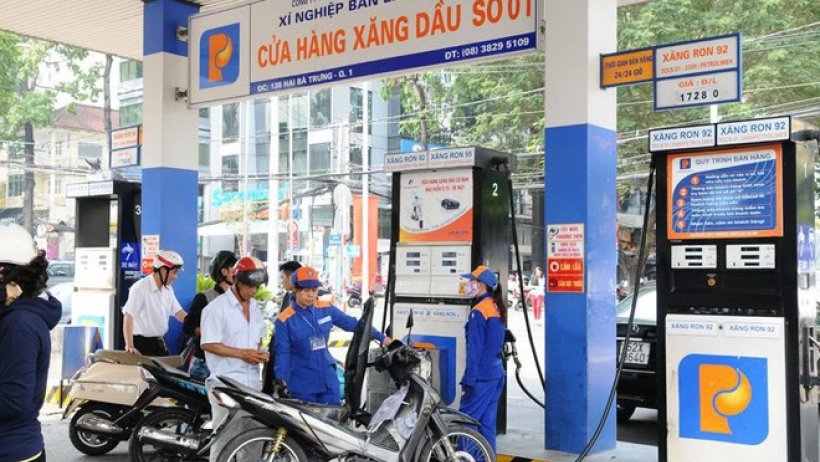 Thủ tướng yêu cầu bảo đảm cung ứng đủ xăng dầu dịp tết