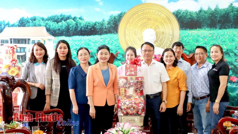 Lãnh đạo Hội Liên hiệp Phụ nữ Việt Nam thăm, chúc tết tại Bù Đốp