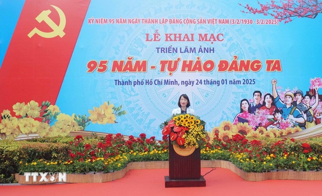 95 năm Ngày thành lập Đảng: Triển lãm ảnh '95 năm - Tự hào Đảng ta'