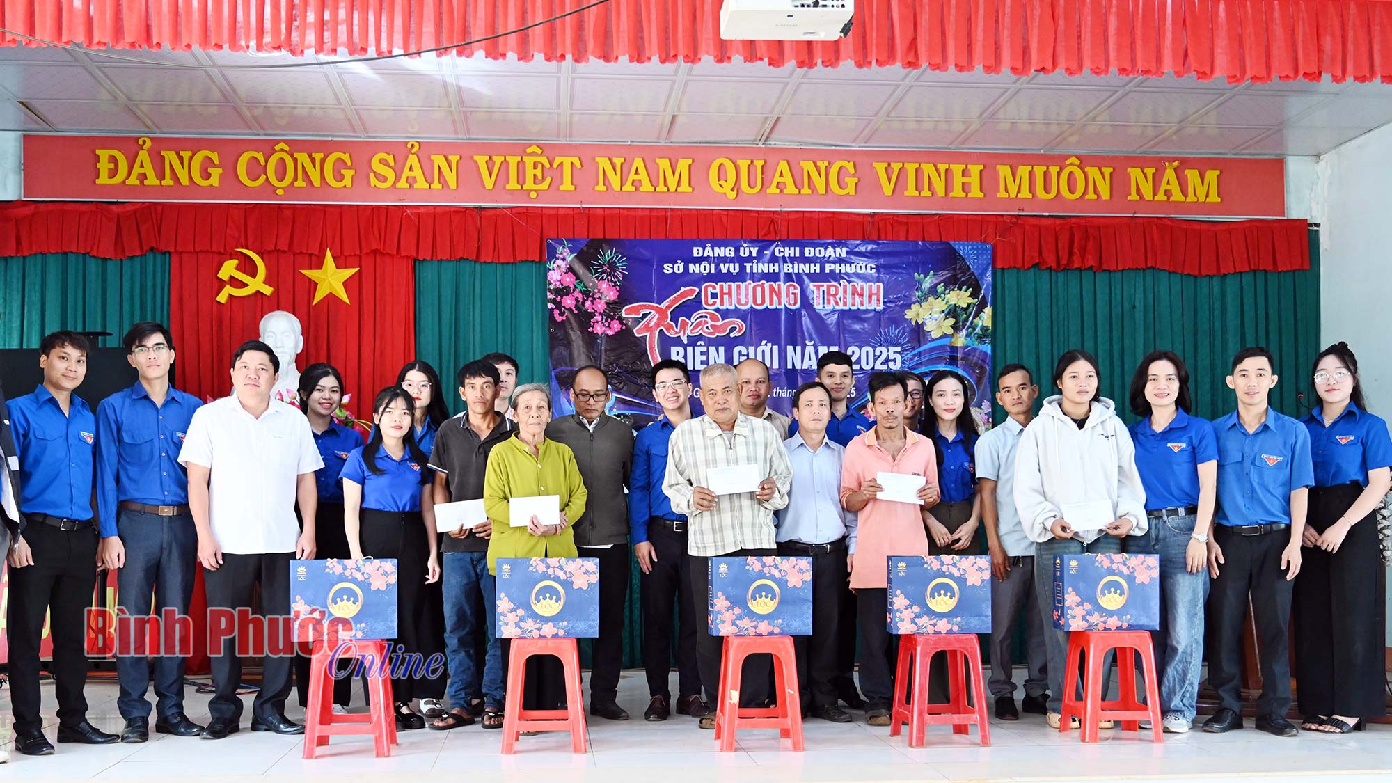 Ấm lòng "Xuân biên giới" năm 2025
