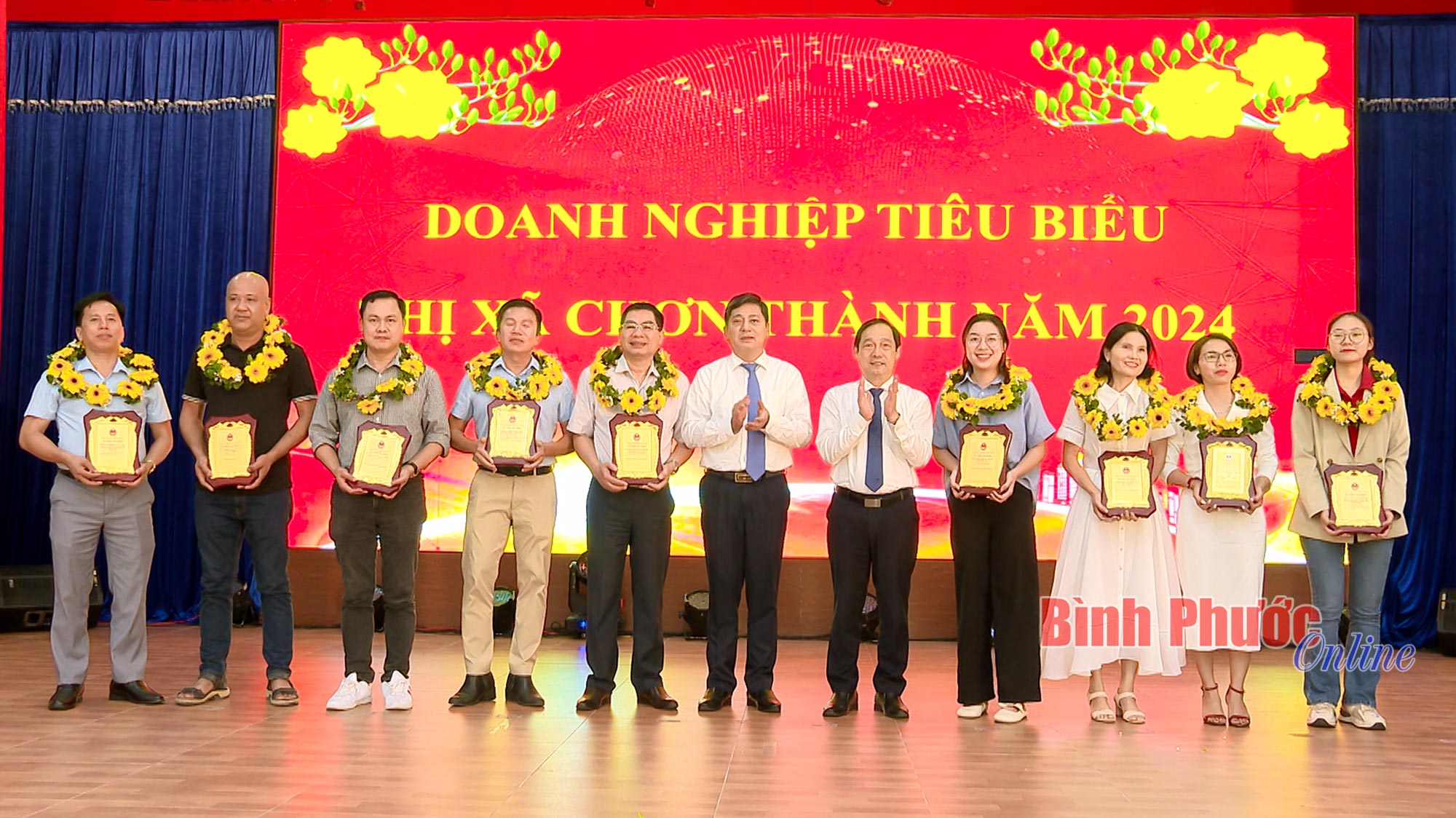 Chơn Thành: Họp mặt tôn vinh doanh nghiệp tiêu biểu