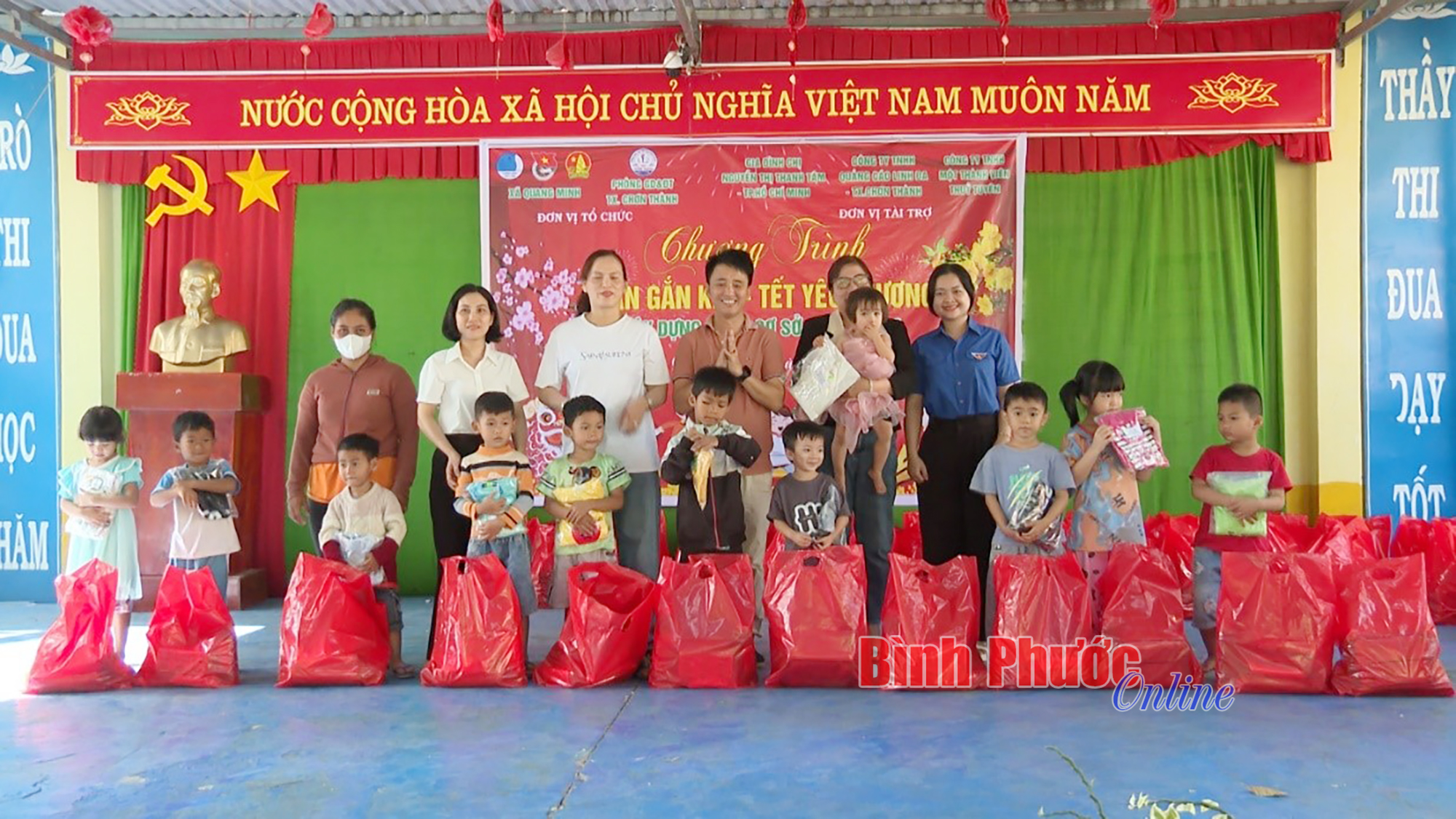 Chơn Thành: “Xuân gắn kết - Tết yêu thương” cho học sinh có hoàn cảnh khó khăn
