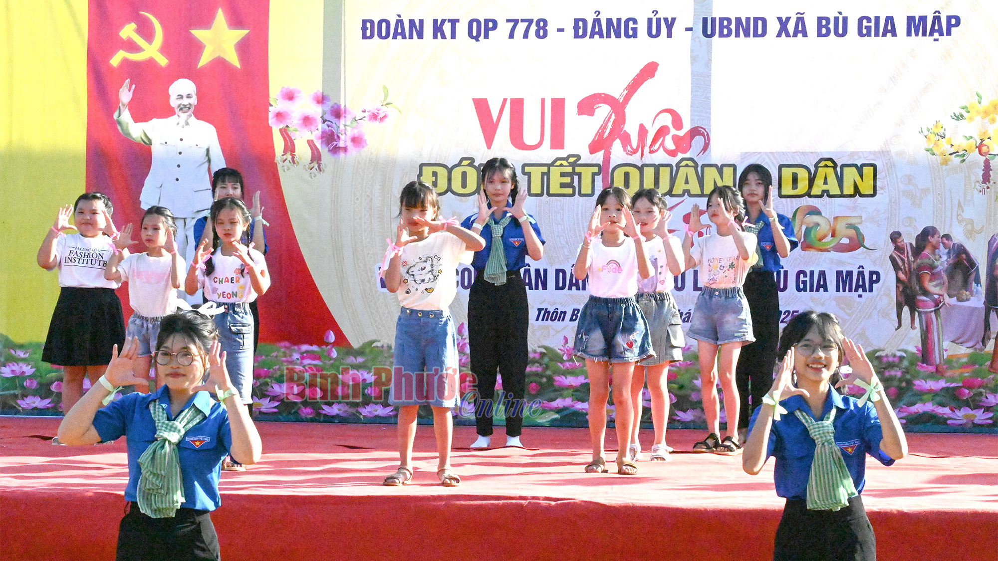 Chương trình “Vui xuân, đón tết quân - dân” tại xã Bù Gia Mập
