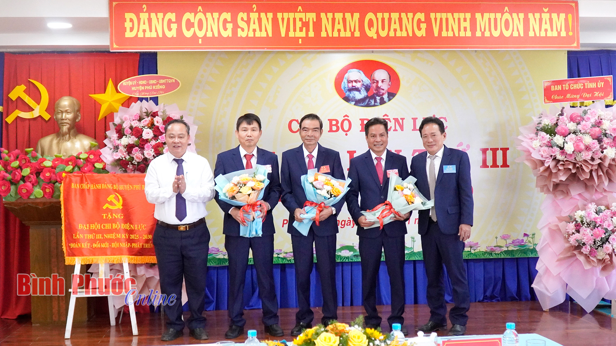 Đại hội điểm Chi bộ Điện lực Phú Riềng, nhiệm kỳ 2025-2030