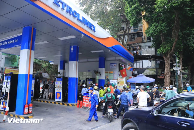 Giá dầu tăng, xăng E5 và RON95-III giảm nhẹ trước kỳ nghỉ Tết Nguyên đán