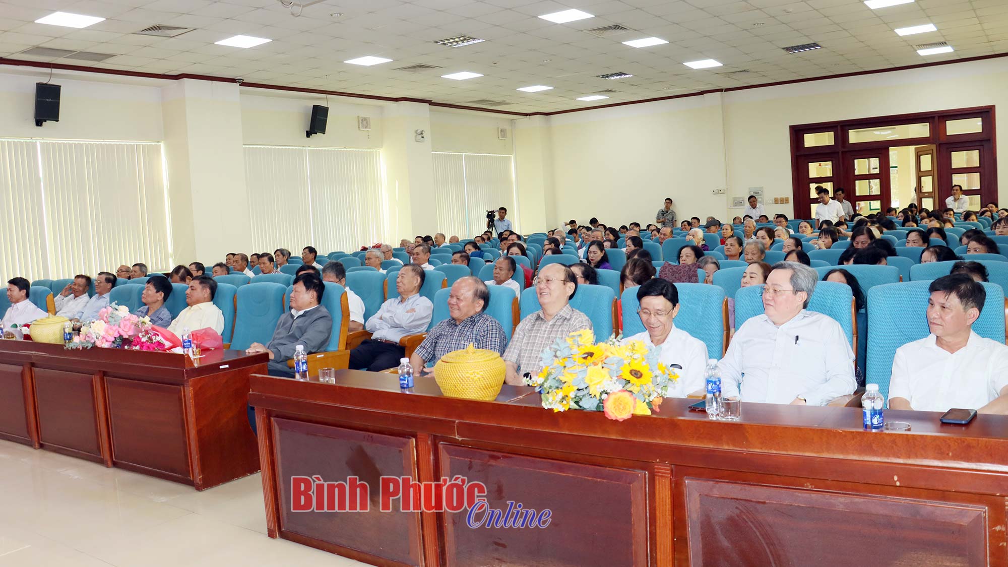 Họp mặt cán bộ hưu trí ngành ngân hàng tỉnh Sông Bé (cũ) lần thứ 27