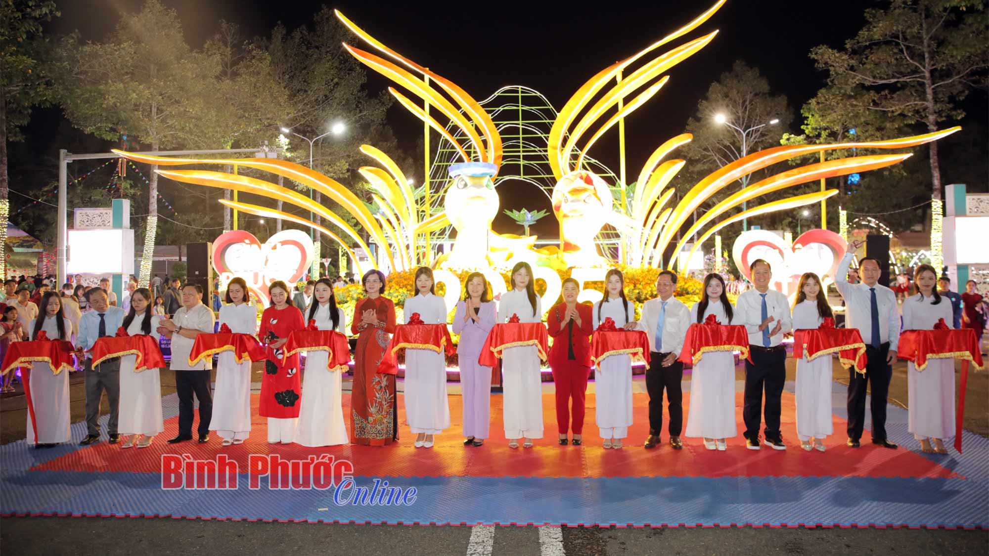 Khai mạc đường hoa xuân Ất Tỵ 2025