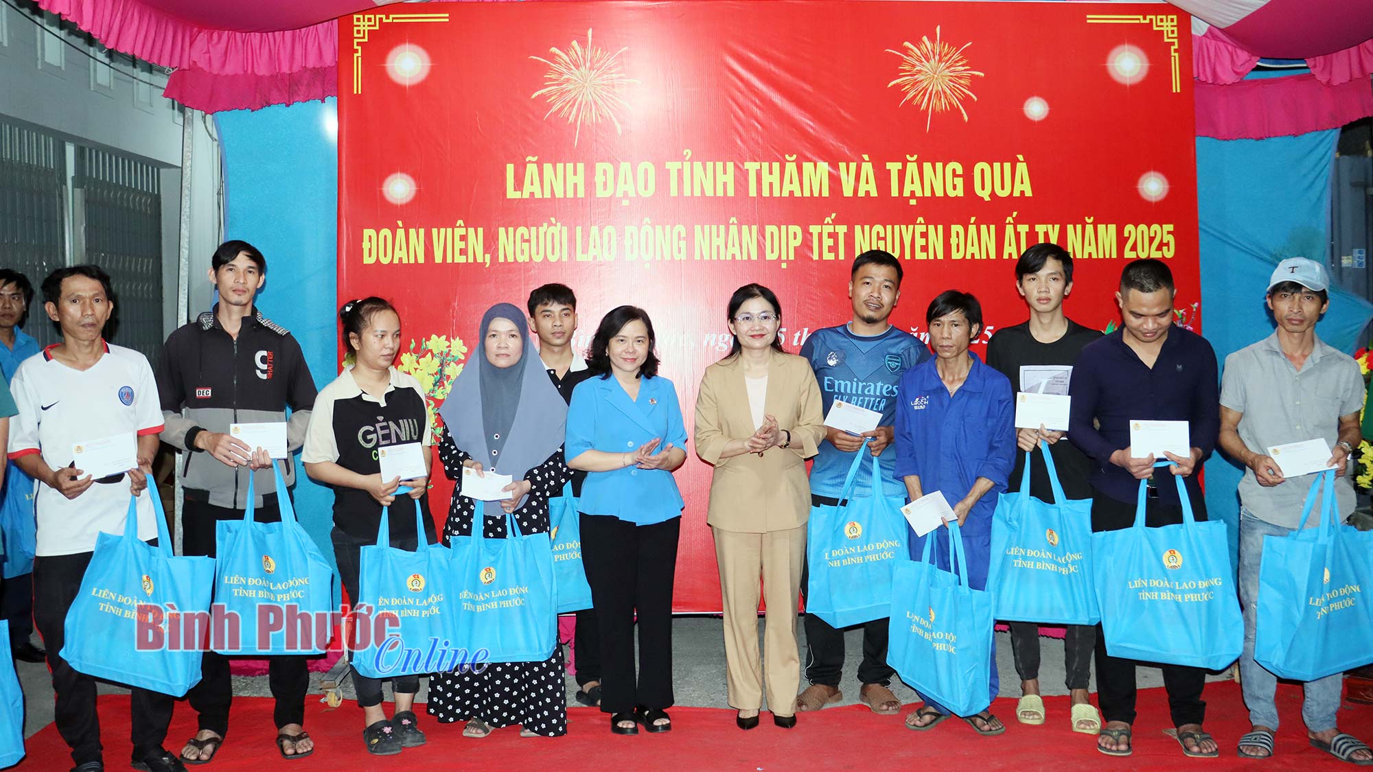 Mang xuân đến với công nhân có hoàn cảnh khó khăn