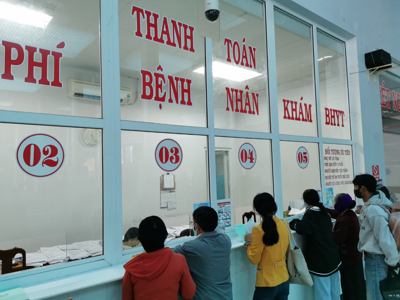 Những bệnh hiếm, hiểm nghèo nào không cần giấy chuyển tuyến được hưởng BHYT 100%?